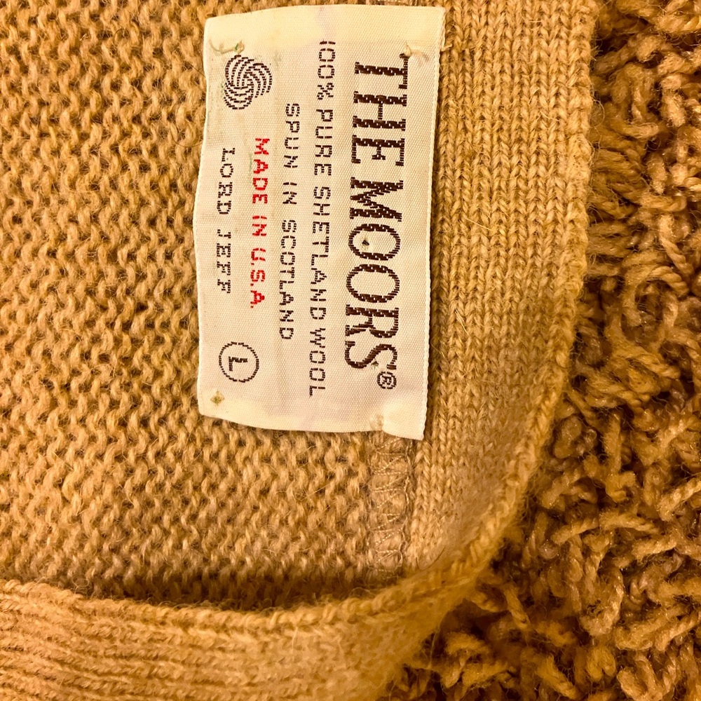 Vintage, the Moores large 100% pure Shetland wool men’s button-down sweater